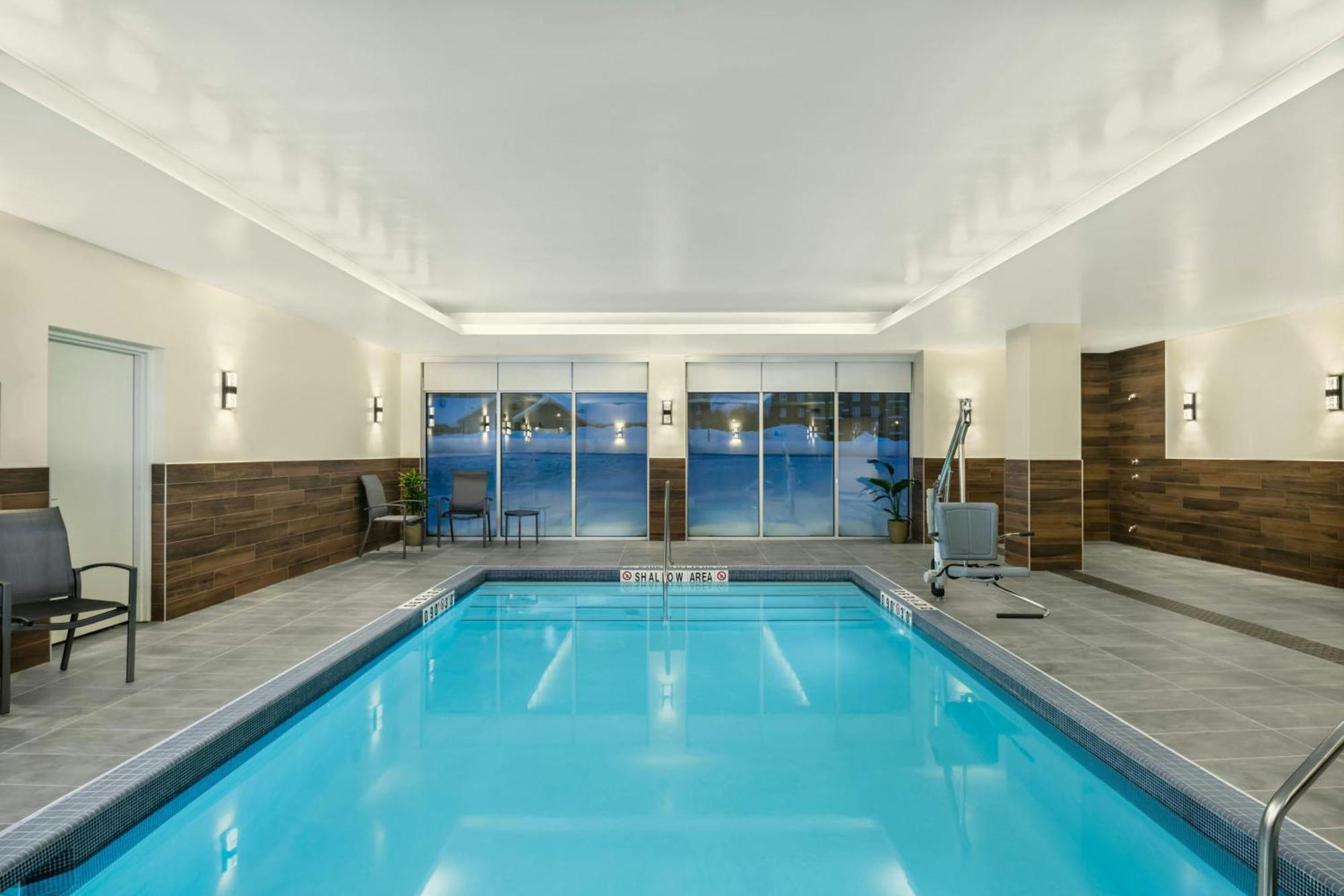 Fairfield By Marriott Inn & Suites Gravenhurst Muskoka 外观 照片